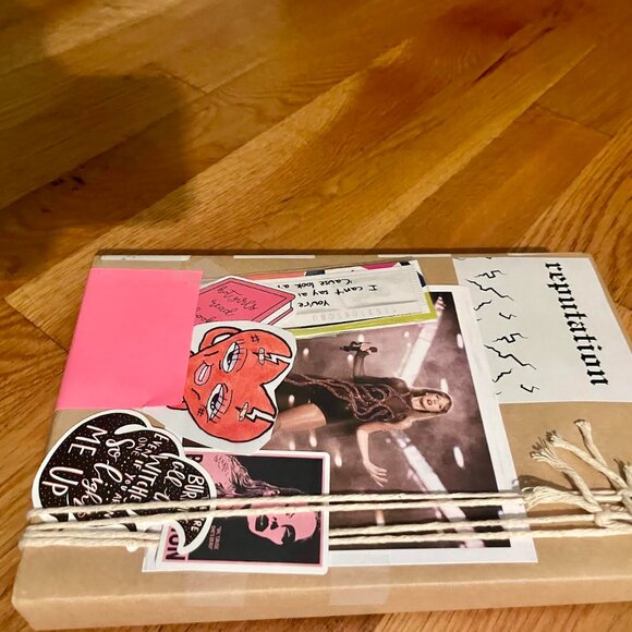 Taylor Swift Blind Date Book | Reputation Era-Inspired - Picture 3 of 6